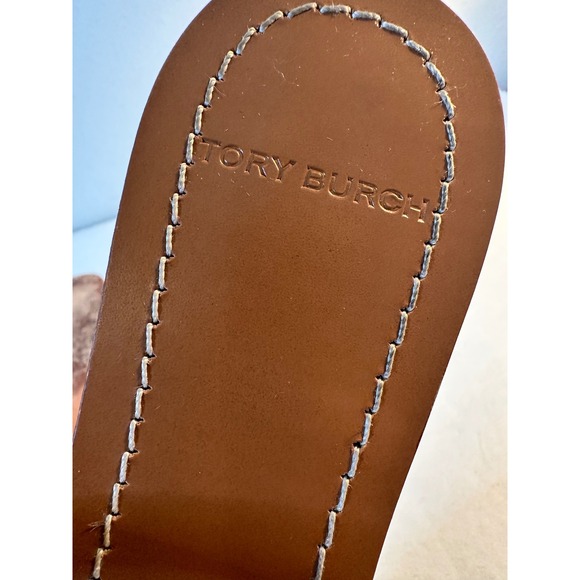 Tory Burch Mini Miller Leather Thong Sandals Size 8M Dulce De Leche Metal Logo - Picture 4 of 12